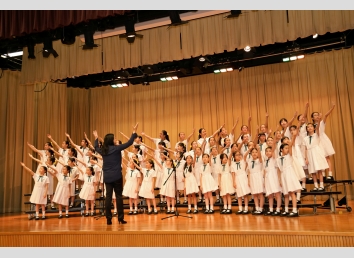 Intermediate Choir_7304