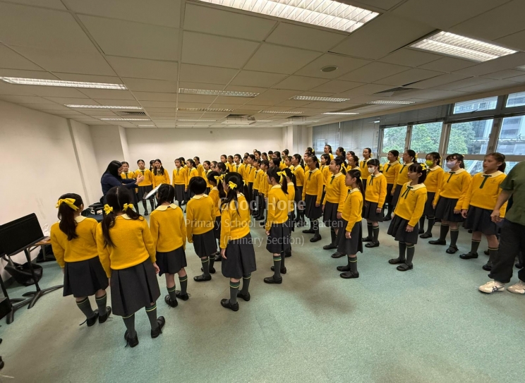 78th Hong Kong Schools Music Festival - Primary School Choir － Kowloon － Chinese － Boys and or Girls － Senior - Silver Award (2)